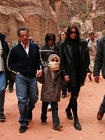 Sarkozy, Bruni und Brunis Sohn in Petra, Jordanien